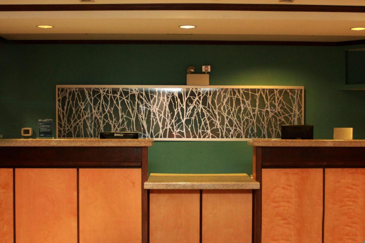 Fairfield Inn & Suites By Marriott Фэрмонт Экстерьер фото